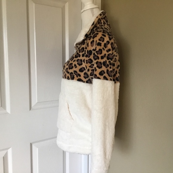 Ivory Fleece Pullover - Picture 6 of 8